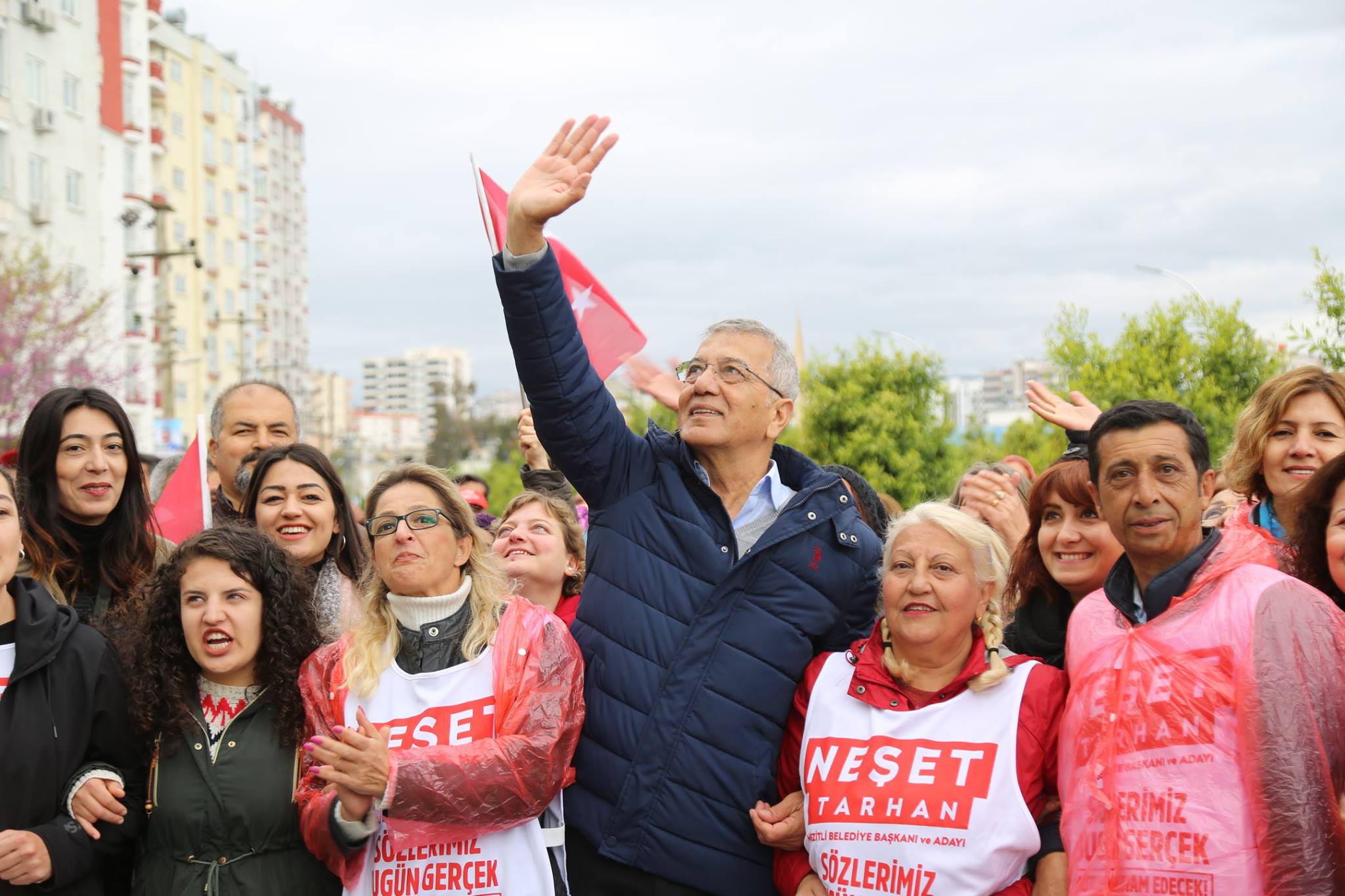 Başkan Tarhan’dan çirkin söylemlere kınama