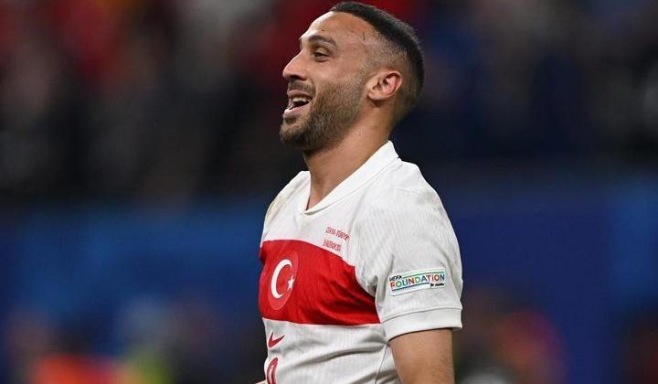 Dünya Kupası resmî hesabı da Cenk Tosun’un golüne kayıtsız kalamadı