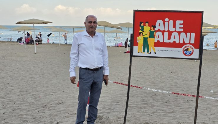 Yumurtalık Belediyesi, merkez sahilde aile alanı oluşturdu, şemsiye ve şezlongları yeniledi, nizami hale getirdi, kapsamlı temizlik yaptı, aileler ve misafirler için deneyimli personel görevlendirdi