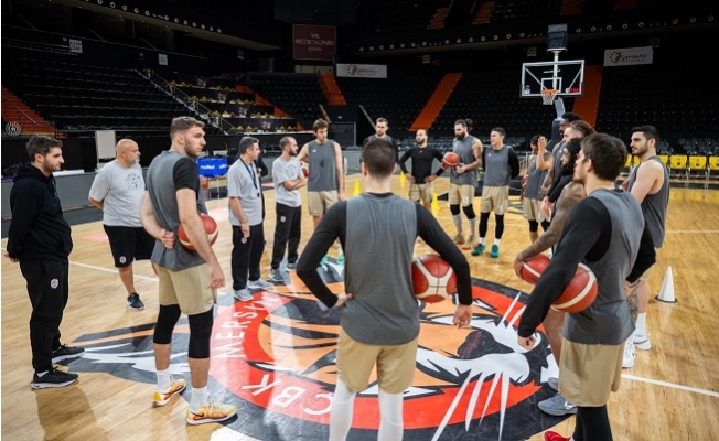 Mersin Spor Kulübü (MSK) Erkek Basketbol Takımı, 7 Aralık Cumartesi günü İstanbul’da oynanacak Onvo Büyükçekmece maçına hazırlanıyor.