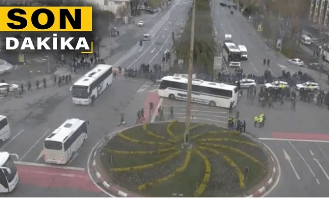 Sabaha karşı, İBB Başkanı Ekrem İmamoğlu’nun Rumelihisarı’ndaki İBB Konutu’na yüzlerce polis ekibiyle baskın düzenlendi.