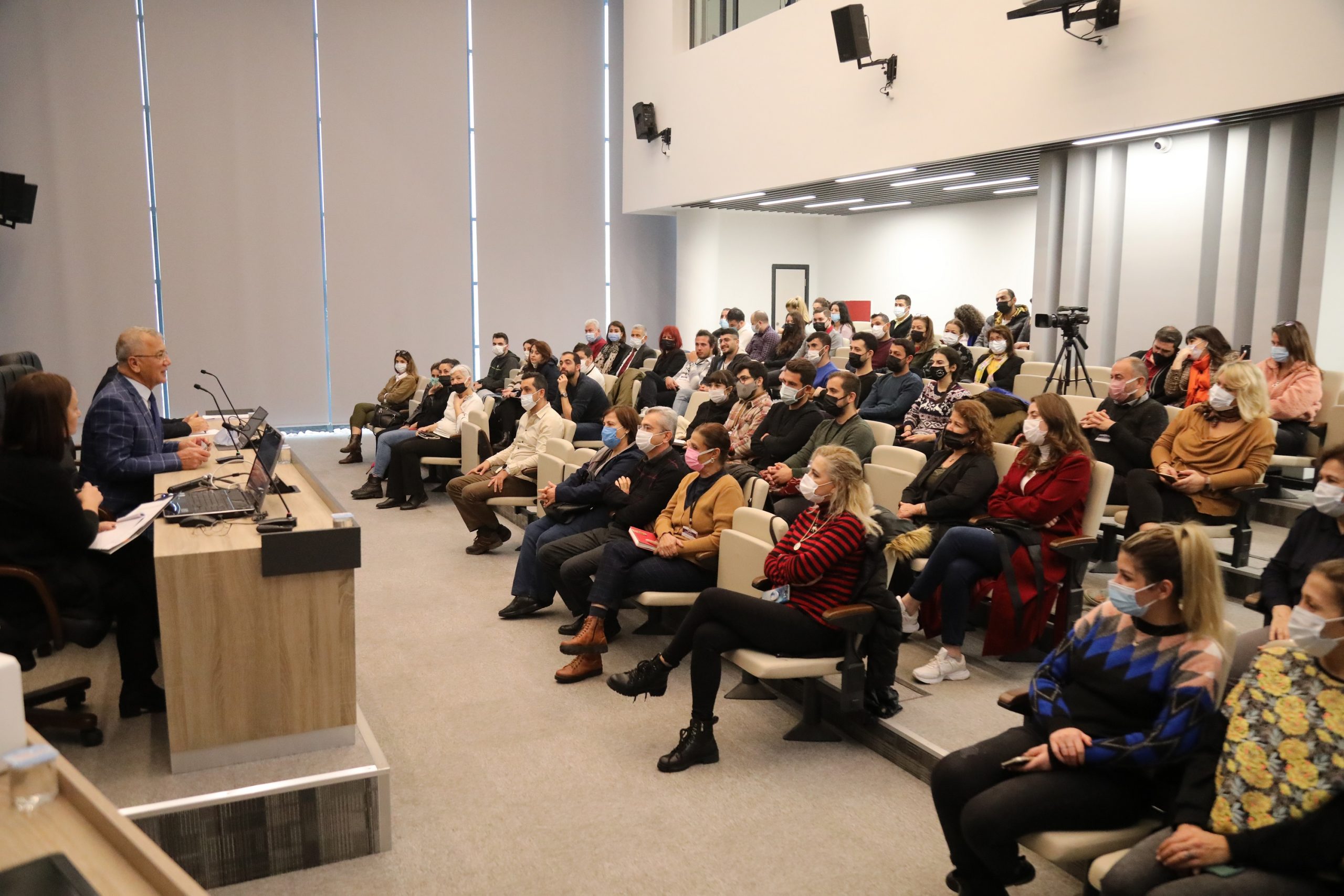 Yerel Yönetimler ve Kadın Üretici Pazarları Panelde Konuşuldu