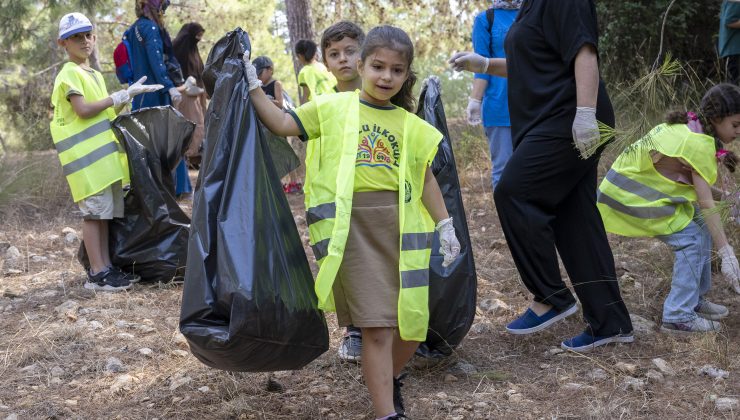 BÜYÜKŞEHİR, ‘DÜNYA TEMİZLİK GÜNÜ’ İÇİN EMİRLER ORMANI’NDAYDI