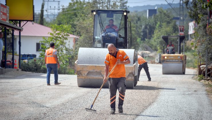 BÜYÜKŞEHİR’İN KIRSALDAKİ YOL ÇALIŞMALARI İLÇE HALKINI MEMNUN EDİYOR