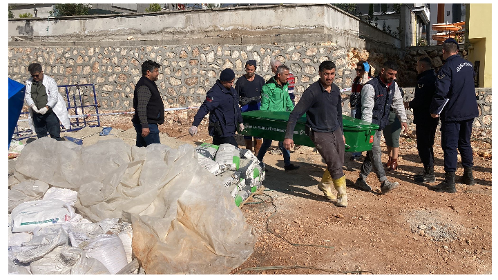 Mersin’de 8. kattan düşen işçi hayatını kaybetti